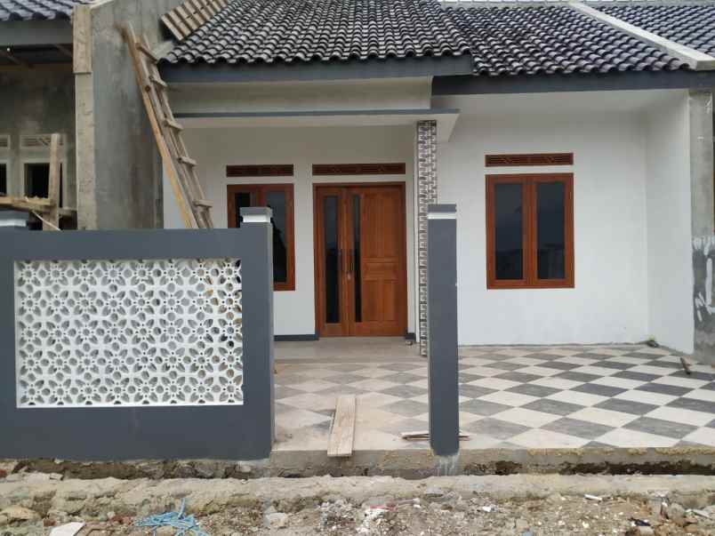 rumah jl leuwidulang pameungpeuk