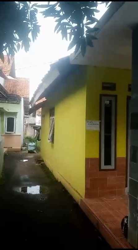 rumah kampung siap huni dan strategis