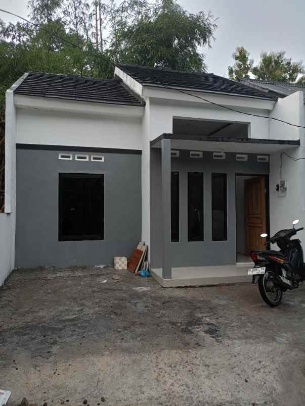 rumah karangrejo banyumanik semarang