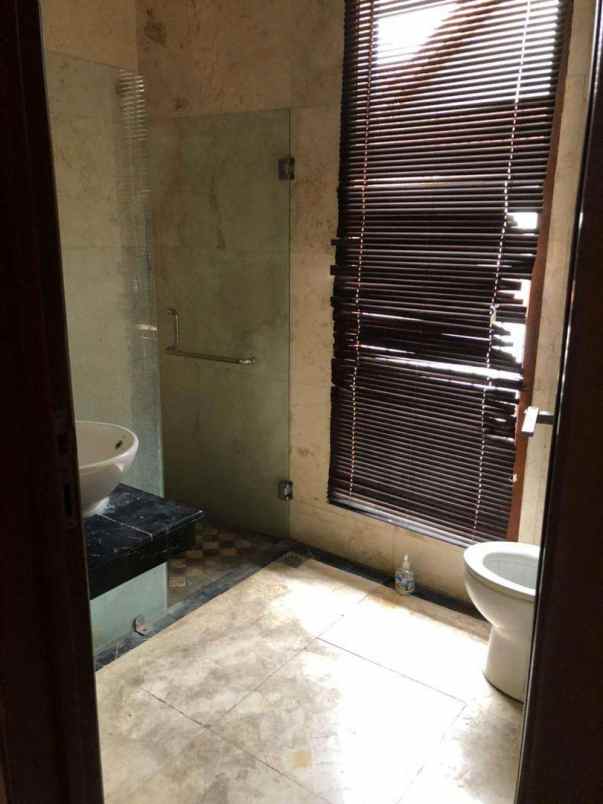 rumah kebayoran baru