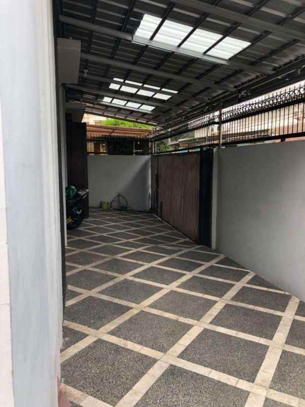 rumah kebayoran baru