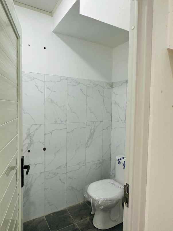 rumah klasik modern siap huni di ciputat tangsel