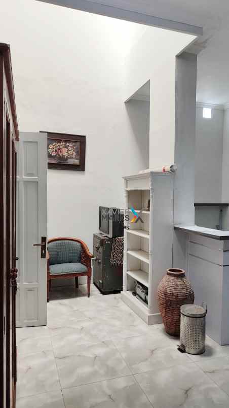 rumah kost di jojoran dekat unair semi furnished