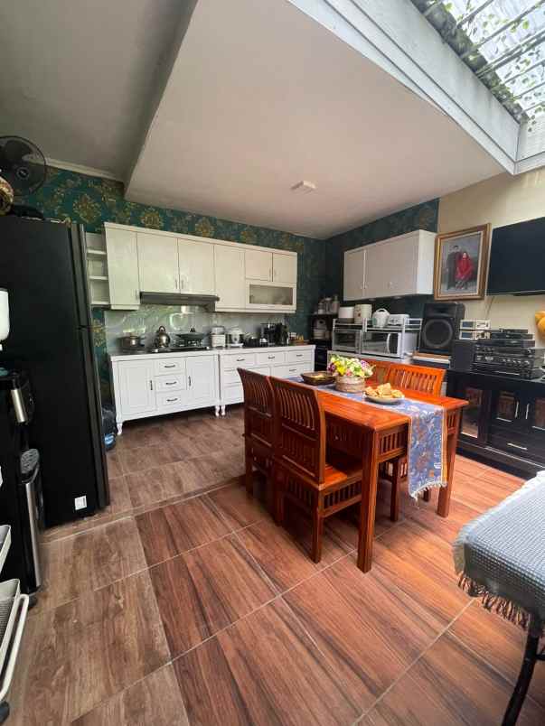 rumah luas 3 kt akses tol ciputat tangsel