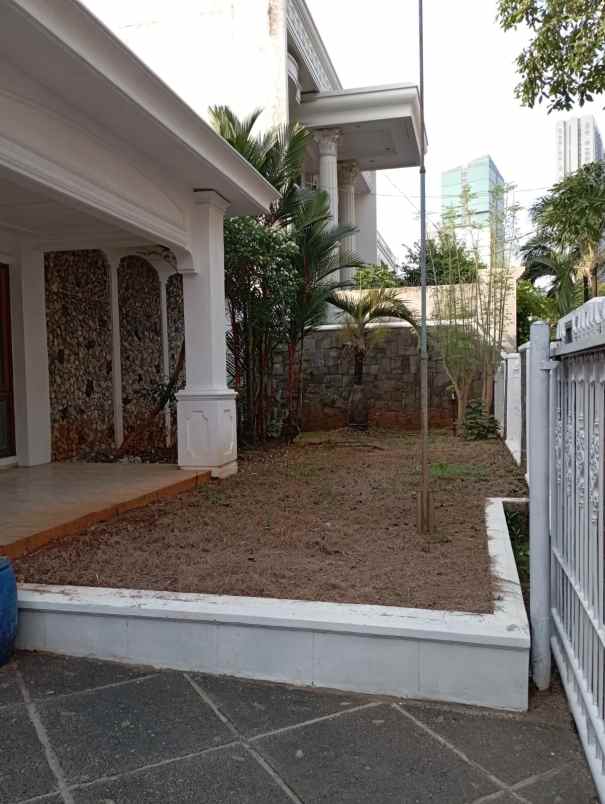 rumah luas 513m 4 1kt cempaka putih jakarta pusat