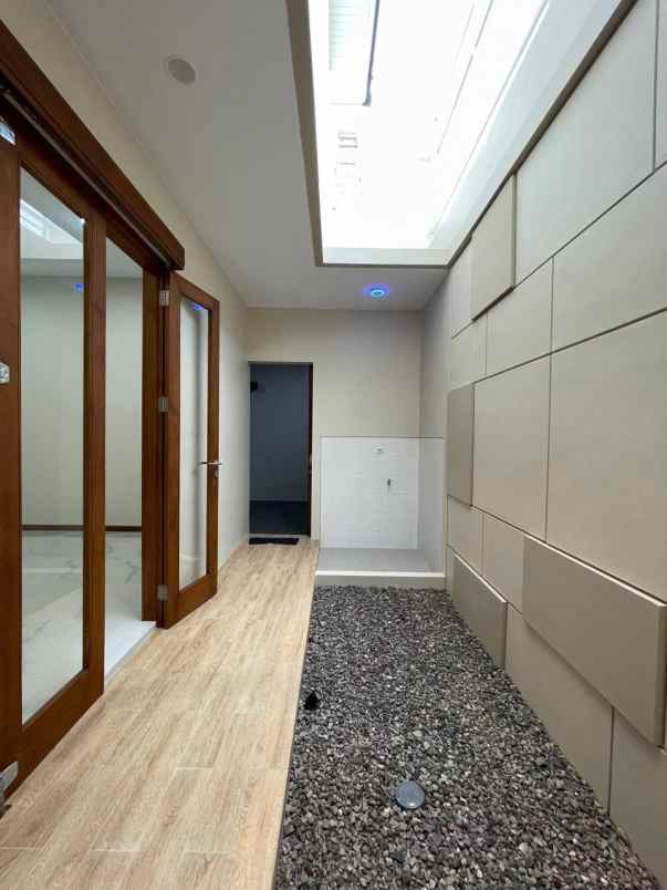 rumah mewah 2 lantai dekat ring road barat yogyakarta