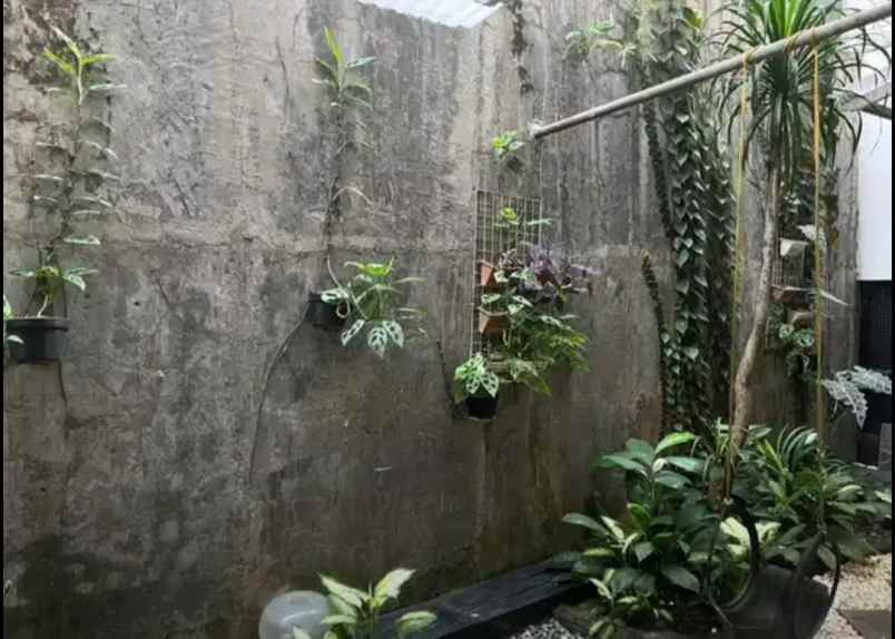 rumah mewah 2 lantai di jatiwaringin cantik nyaman