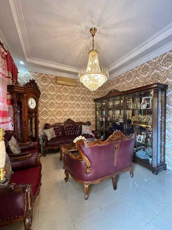 rumah mewah 2 lt medan