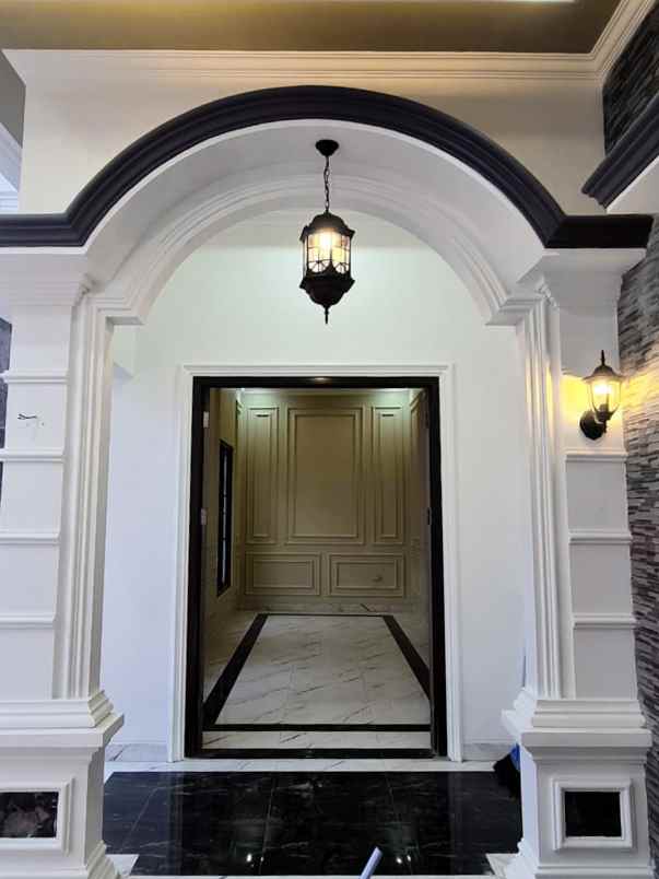 rumah mewah elegant 2 lantai di kota depok