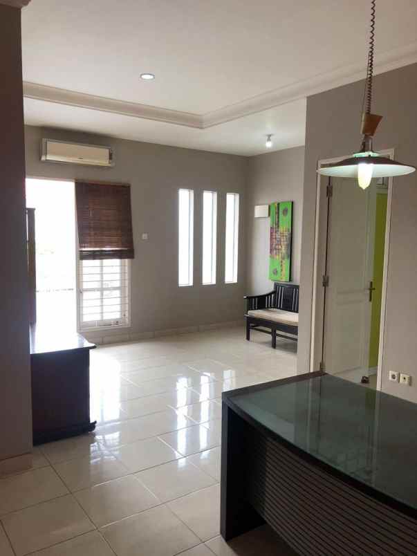 rumah mewah kota wisata ciangsana bogor