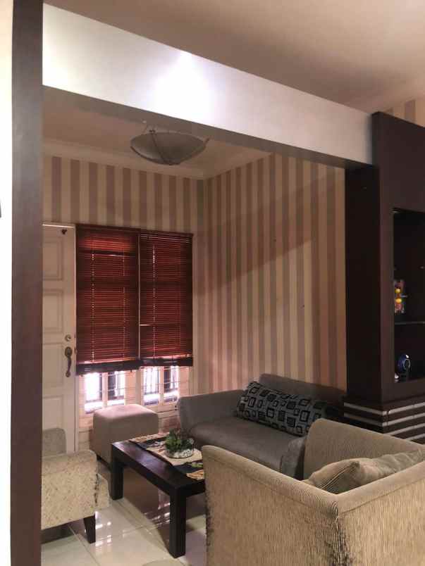 rumah mewah kota wisata ciangsana bogor