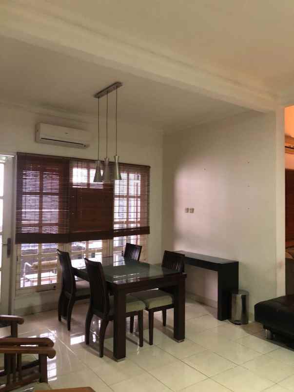 rumah mewah kota wisata ciangsana bogor