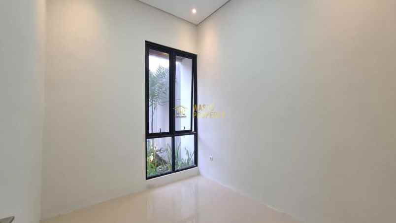 rumah mewah minimalis dekat jalan kaliurang kampus uii