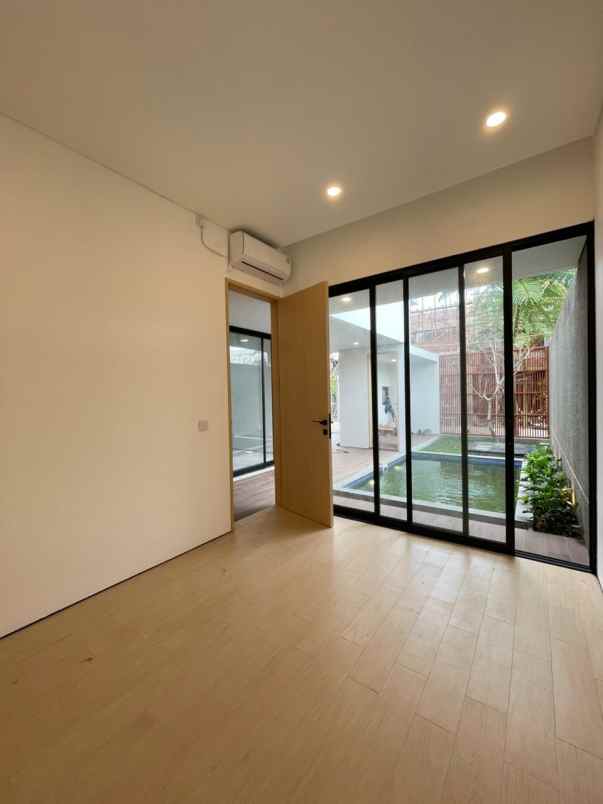 rumah mewah progres bangun dekat kampus ugm yogyakarta