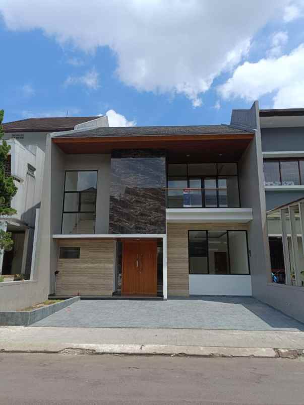 rumah mewah siap huni singgasana pradana bandung