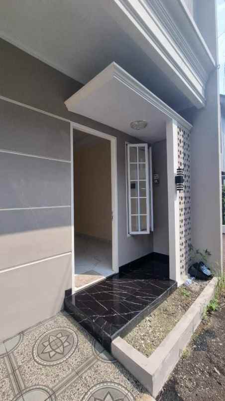 rumah minimalis 3 lantai rangkapan jaya baru depok