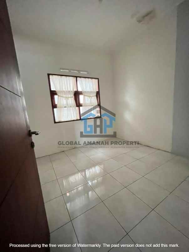 rumah minimalis cihanjuang one gate system siap huni