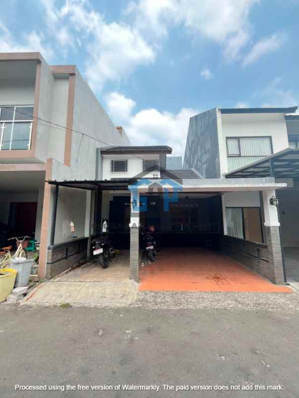rumah minimalis cihanjuang one gate system siap huni