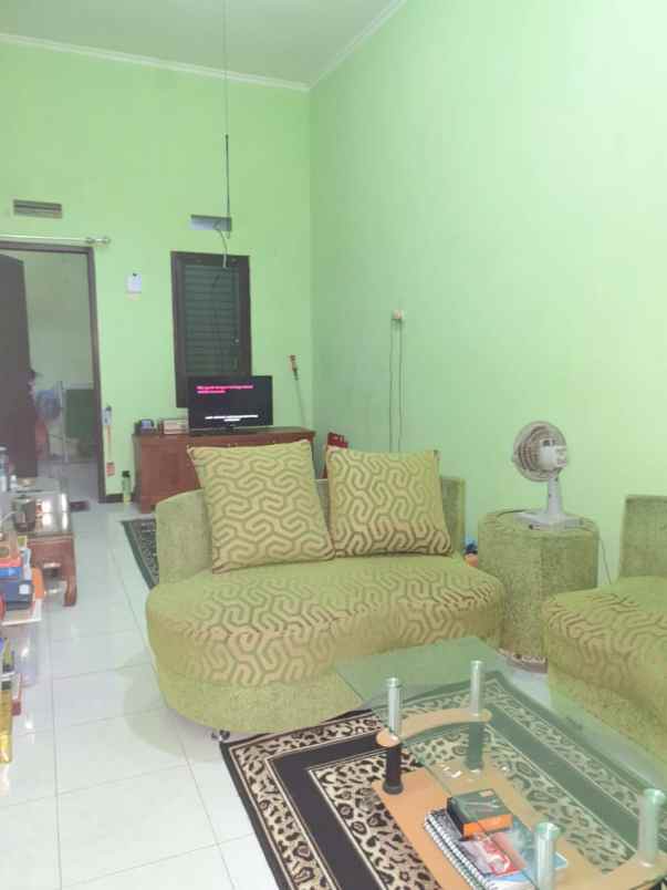 rumah minimalis siap huni lokasi villa bukit tidar