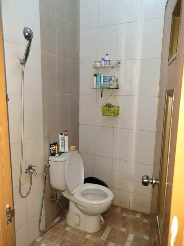 rumah minimalis siap huni lokasi villa bukit tidar