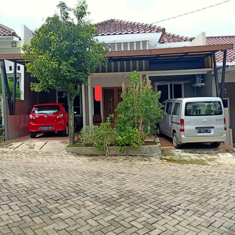 rumah minimlais dalam cluster mangunharjo tembalang