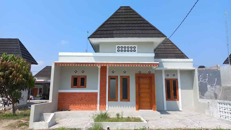 rumah modern minimalis dekat candi prambanan