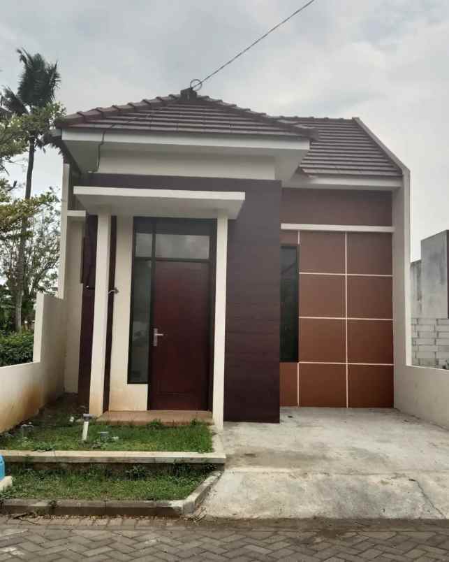 rumah modern minimalis dekat pasar pakis