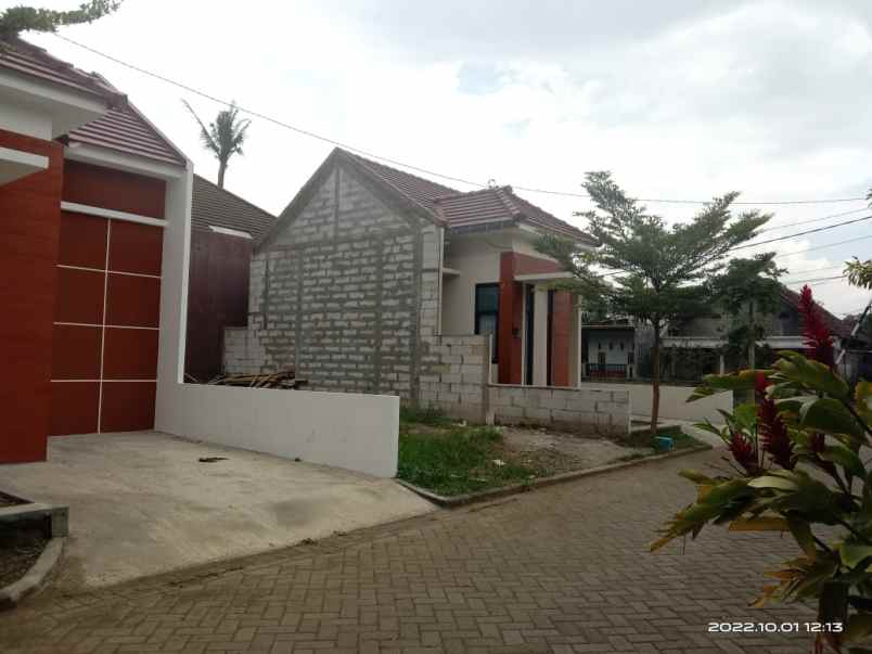 rumah modern minimalis dekat pasar pakis