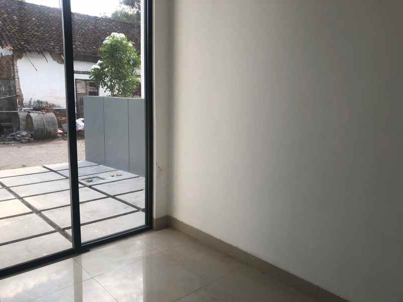 rumah modern smart home furnished dekat polres sleman