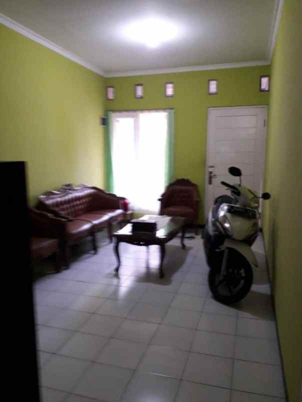 rumah murah siap huni dengan tanah luas