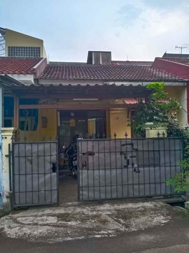 rumah nyaman dan asri di vila dago pamulang