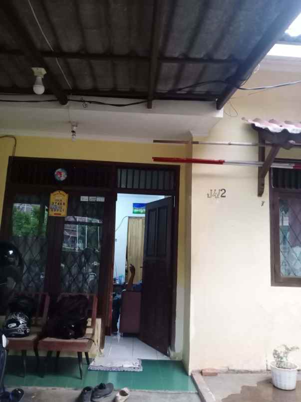 rumah nyaman dan asri di vila dago pamulang