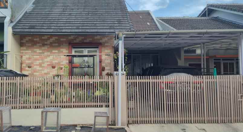 rumah nyaman komplek taman melati pasir impun bandung