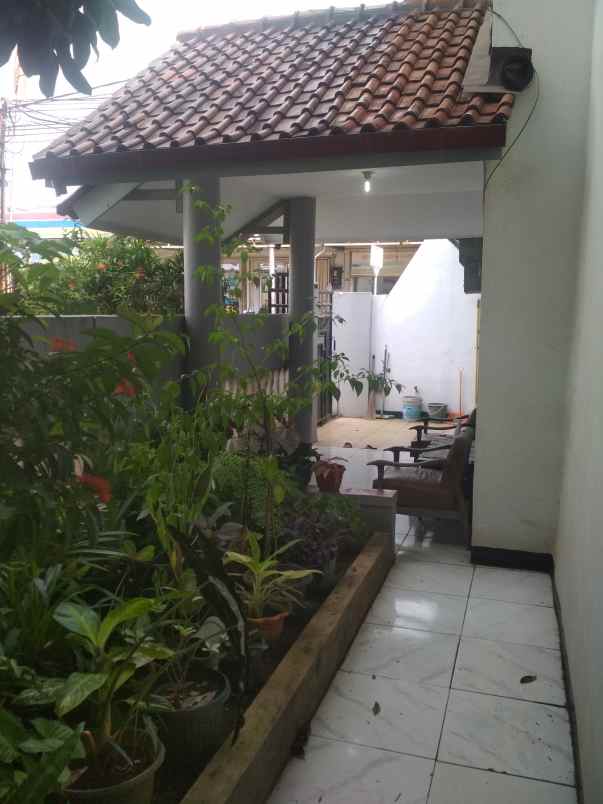 rumah perum bojong depok baru