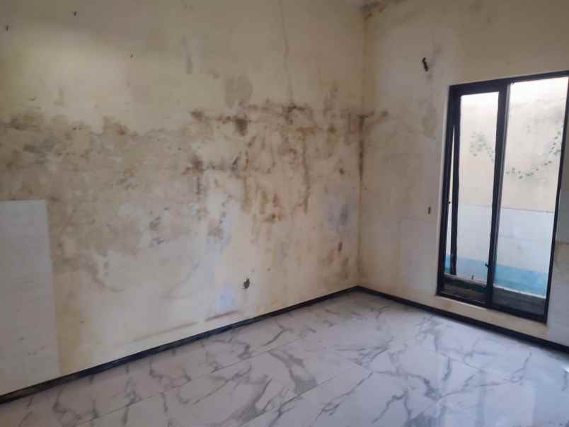 rumah pojok griya madani kepanjen malang