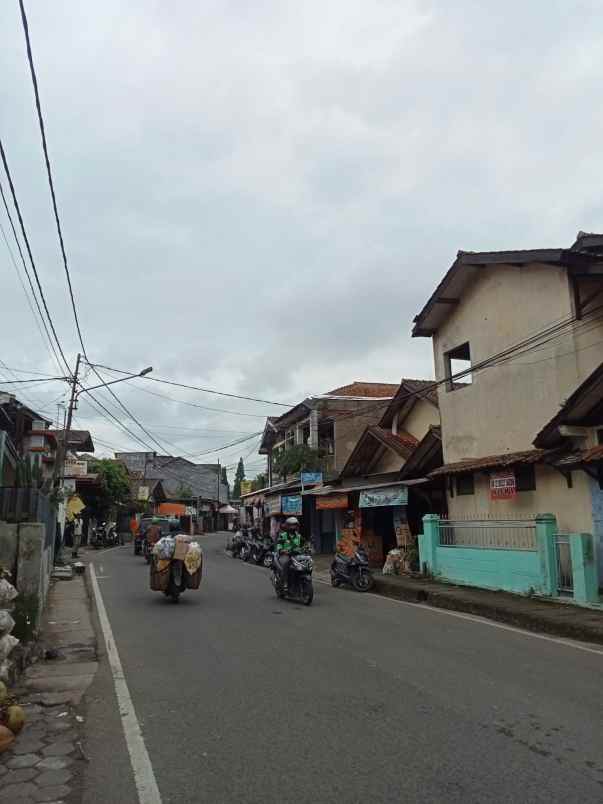 rumah pojok tengah belakang cimall cocok untuk usaha