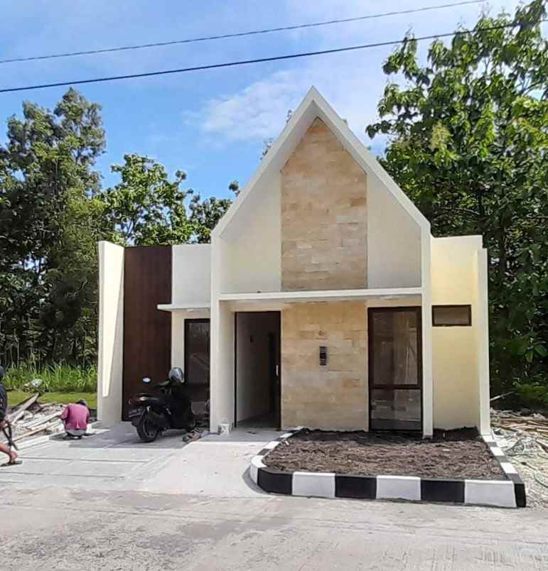 rumah scandinavian wonogiri kota murah