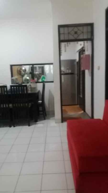 rumah second 950 juta dalam cluster di ciputat