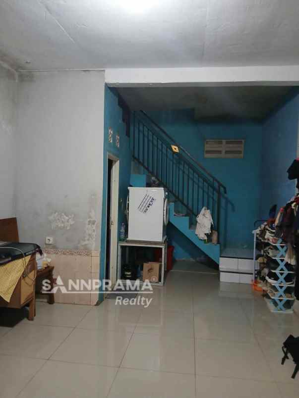 rumah second luas cagar alam dekat st depok rniml
