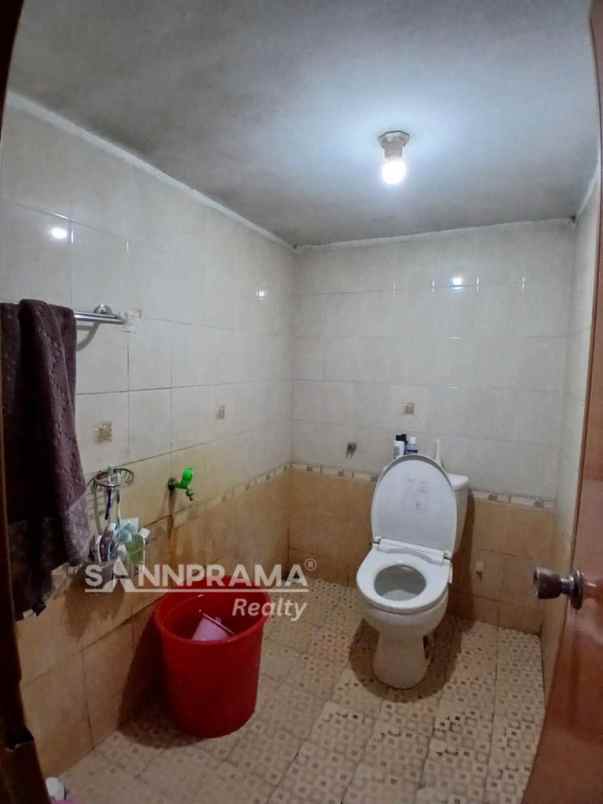 rumah second luas cagar alam dekat st depok rniml