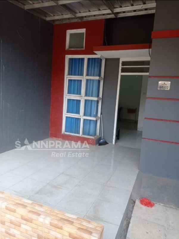 rumah second shm permata cimanggis depok uchi