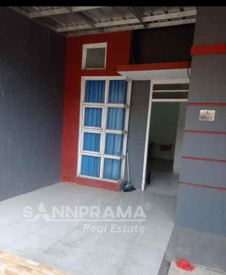 rumah second shm permata cimanggis depok uchi