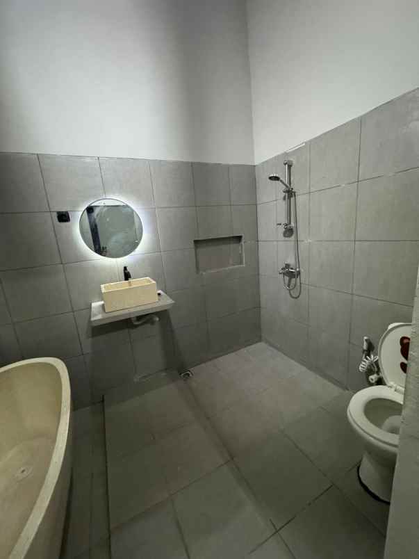 rumah second terawat di poin mas rangkapan jaya depok