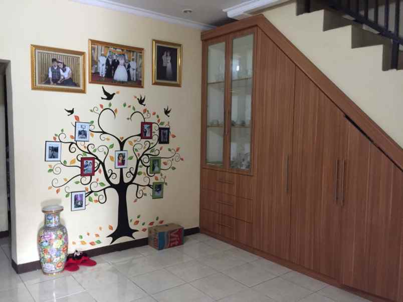 rumah secondary strategis pasar minggu harga oke