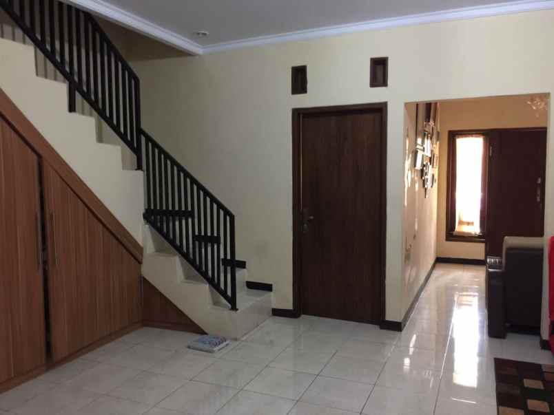 rumah secondary strategis pasar minggu harga oke