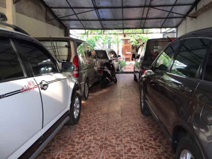 rumah secondary strategis pasar minggu harga oke