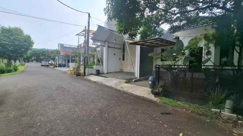 rumah sedang renovasi di sentul city bogor