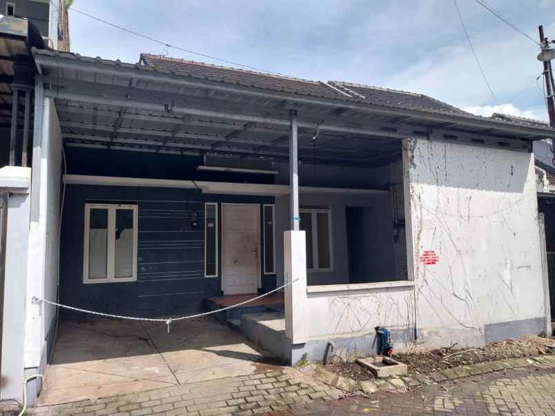 rumah siap huni 600 jutaan di tasikmadu malang