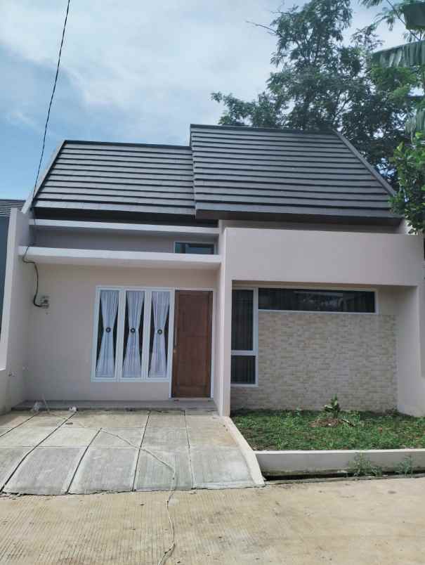 rumah siap huni bisa buat usaha nempel kota cibubur