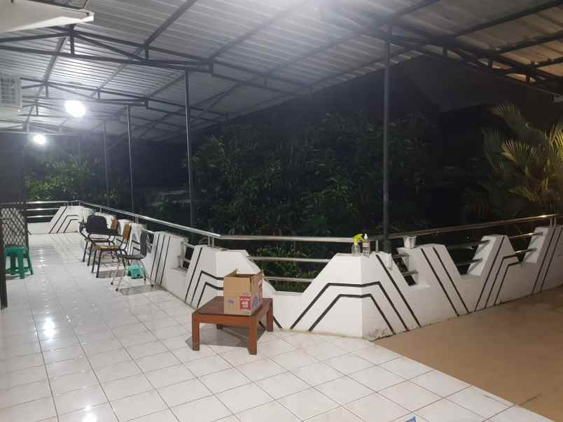 rumah siap huni depan taman di rungkut mejoyo